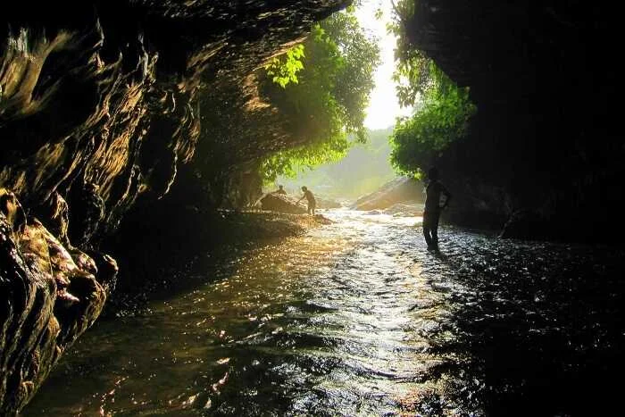 Robbers Cave Sightseeing Drop