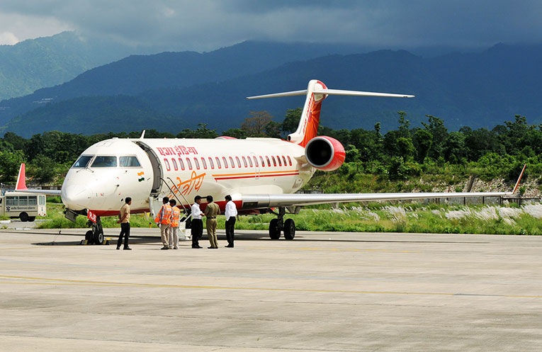 Dehradun to jollygrant airport taxi service