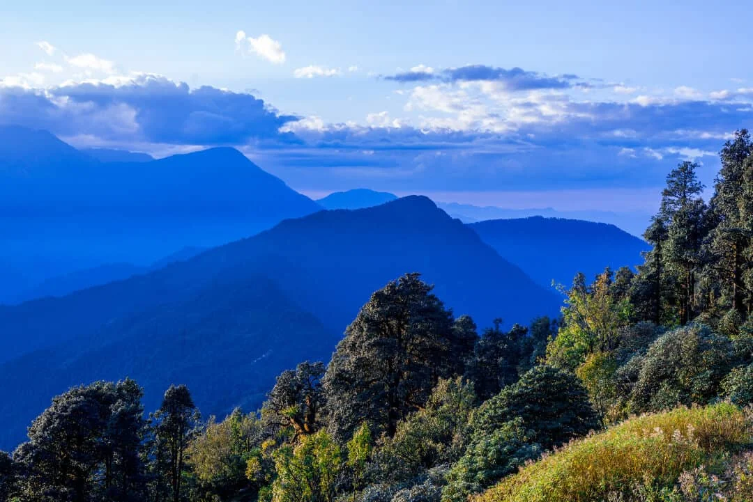 Uttarakhand tour by taxi scenic mountains